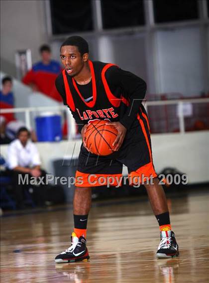 Thumbnail 2 in La Porte vs. North Crowley (McDonalds Texas Invitational) photogallery.