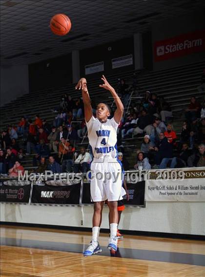 Thumbnail 2 in La Porte vs. North Crowley (McDonalds Texas Invitational) photogallery.