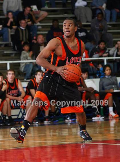 Thumbnail 3 in La Porte vs. North Crowley (McDonalds Texas Invitational) photogallery.