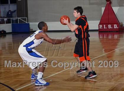 Thumbnail 3 in La Porte vs. North Crowley (McDonalds Texas Invitational) photogallery.