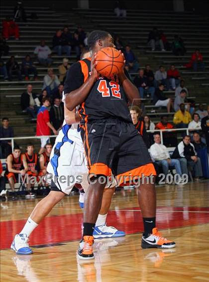 Thumbnail 1 in La Porte vs. North Crowley (McDonalds Texas Invitational) photogallery.