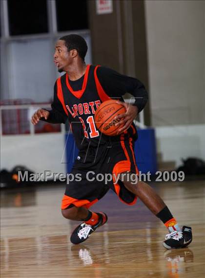 Thumbnail 2 in La Porte vs. North Crowley (McDonalds Texas Invitational) photogallery.