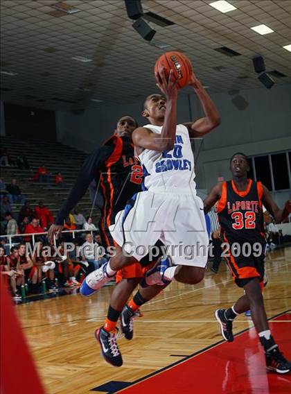 Thumbnail 3 in La Porte vs. North Crowley (McDonalds Texas Invitational) photogallery.