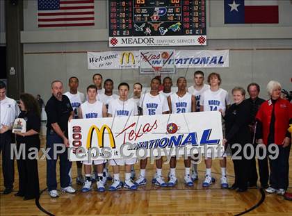 Thumbnail 1 in La Porte vs. North Crowley (McDonalds Texas Invitational) photogallery.