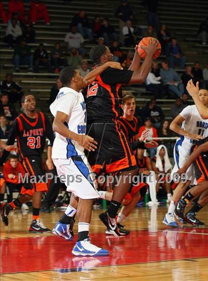 Thumbnail 3 in La Porte vs. North Crowley (McDonalds Texas Invitational) photogallery.