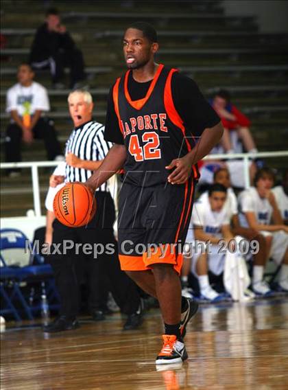 Thumbnail 3 in La Porte vs. North Crowley (McDonalds Texas Invitational) photogallery.