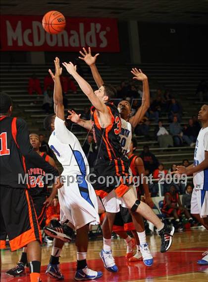Thumbnail 2 in La Porte vs. North Crowley (McDonalds Texas Invitational) photogallery.