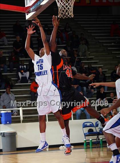 Thumbnail 2 in La Porte vs. North Crowley (McDonalds Texas Invitational) photogallery.
