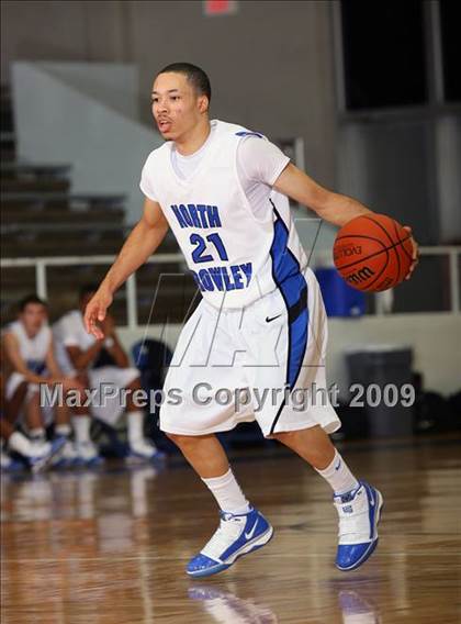 Thumbnail 1 in La Porte vs. North Crowley (McDonalds Texas Invitational) photogallery.