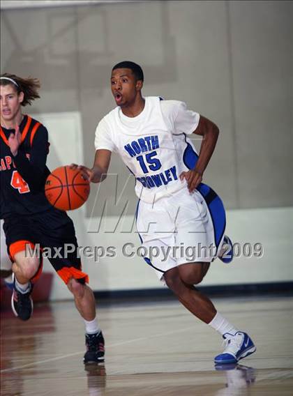 Thumbnail 3 in La Porte vs. North Crowley (McDonalds Texas Invitational) photogallery.