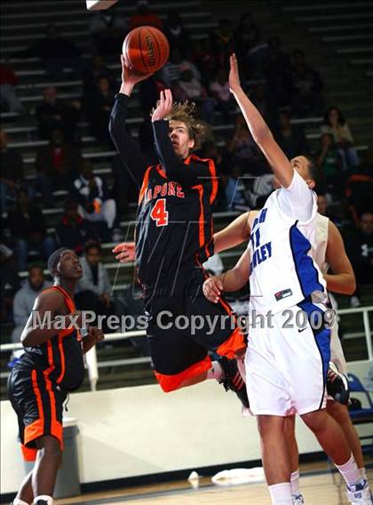 Thumbnail 3 in La Porte vs. North Crowley (McDonalds Texas Invitational) photogallery.