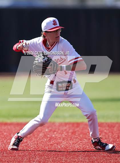 Thumbnail 2 in McEwen vs Jo Byrns photogallery.