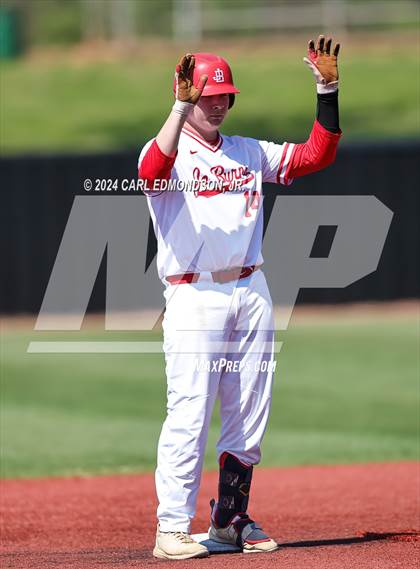 Thumbnail 1 in McEwen vs Jo Byrns photogallery.