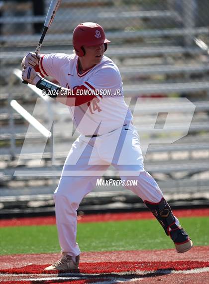 Thumbnail 2 in McEwen vs Jo Byrns photogallery.
