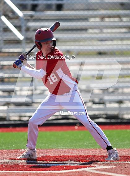 Thumbnail 1 in McEwen vs Jo Byrns photogallery.