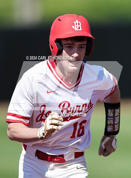 Thumbnail 2 in McEwen vs Jo Byrns photogallery.