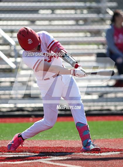 Thumbnail 2 in McEwen vs Jo Byrns photogallery.