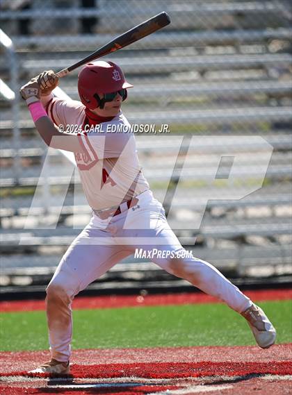 Thumbnail 2 in McEwen vs Jo Byrns photogallery.