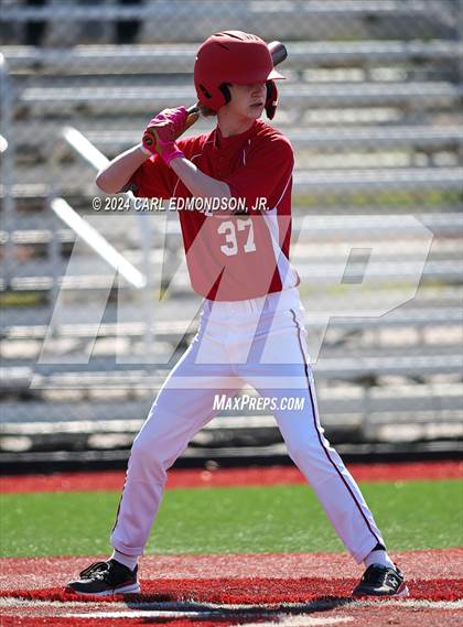 Thumbnail 1 in McEwen vs Jo Byrns photogallery.