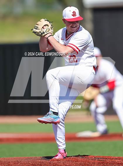 Thumbnail 2 in McEwen vs Jo Byrns photogallery.