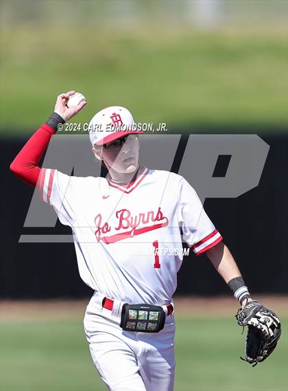 Thumbnail 2 in McEwen vs Jo Byrns photogallery.