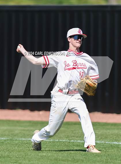 Thumbnail 1 in McEwen vs Jo Byrns photogallery.