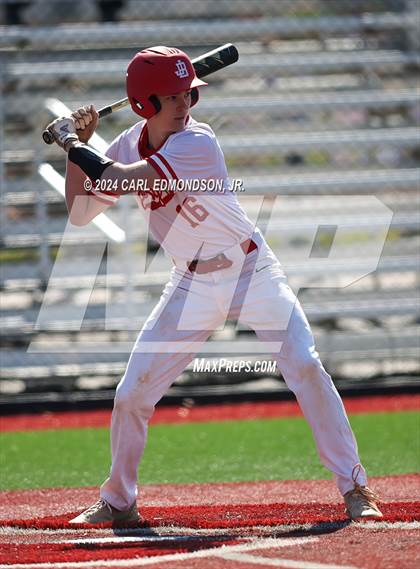 Thumbnail 1 in McEwen vs Jo Byrns photogallery.