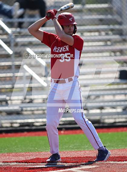 Thumbnail 2 in McEwen vs Jo Byrns photogallery.