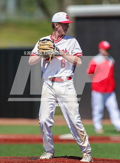 Thumbnail 2 in McEwen vs Jo Byrns photogallery.