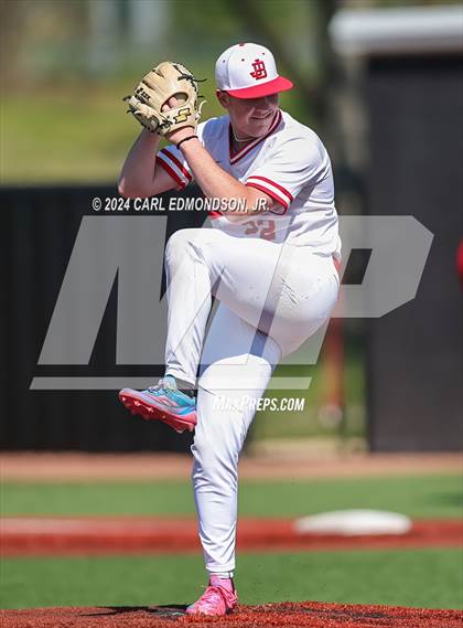 Thumbnail 2 in McEwen vs Jo Byrns photogallery.