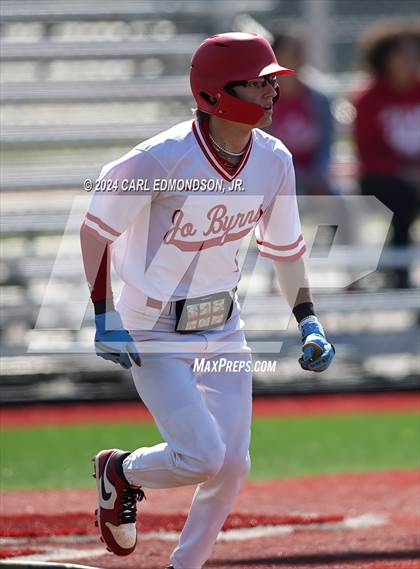 Thumbnail 3 in McEwen vs Jo Byrns photogallery.