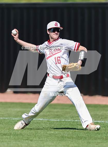 Thumbnail 3 in McEwen vs Jo Byrns photogallery.