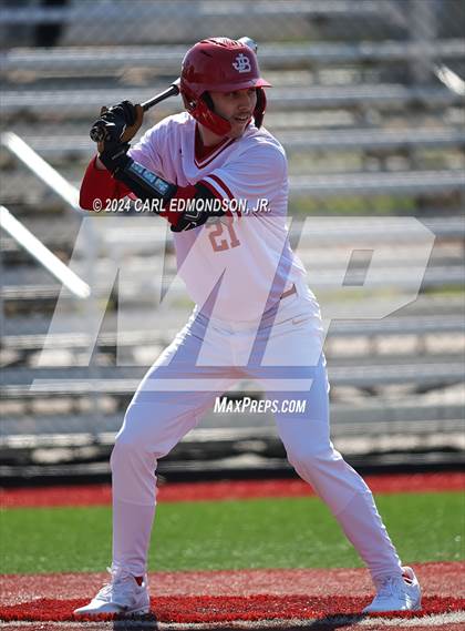 Thumbnail 1 in McEwen vs Jo Byrns photogallery.