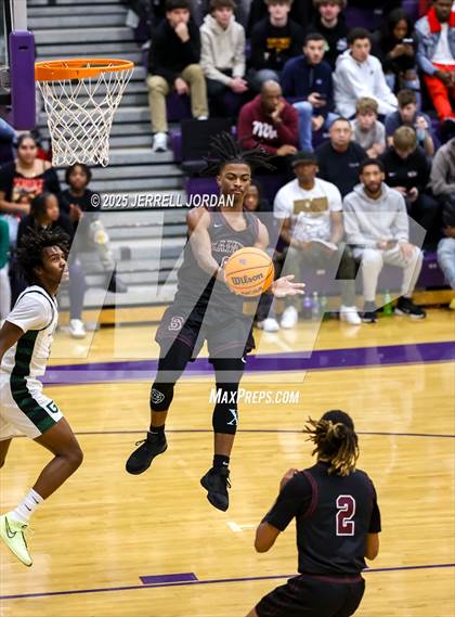 Thumbnail 3 in St. Anne's-Belfield vs Greenfield (John Wall Holiday Invitational) photogallery.