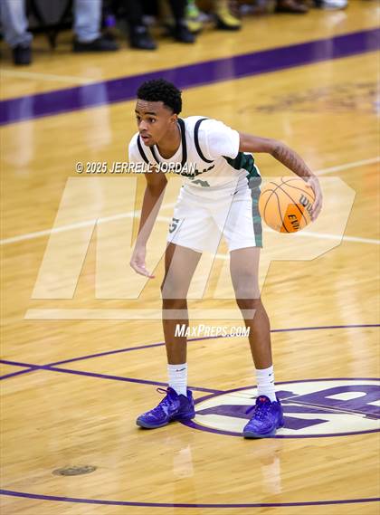 Thumbnail 2 in St. Anne's-Belfield vs Greenfield (John Wall Holiday Invitational) photogallery.