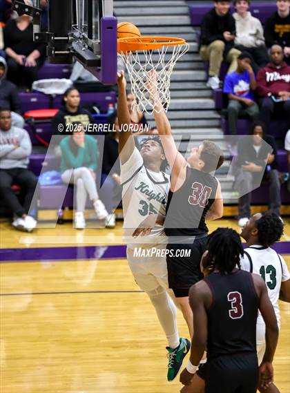 Thumbnail 2 in St. Anne's-Belfield vs Greenfield (John Wall Holiday Invitational) photogallery.