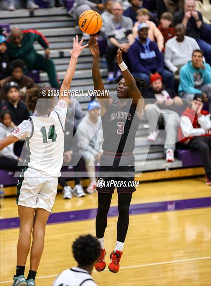 Thumbnail 3 in St. Anne's-Belfield vs Greenfield (John Wall Holiday Invitational) photogallery.