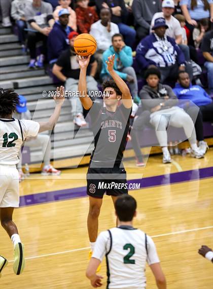 Thumbnail 3 in St. Anne's-Belfield vs Greenfield (John Wall Holiday Invitational) photogallery.