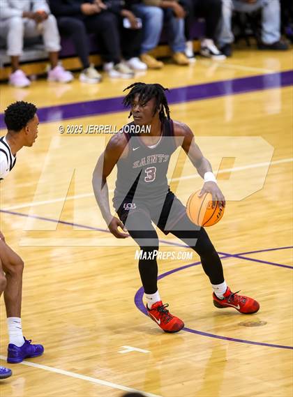 Thumbnail 1 in St. Anne's-Belfield vs Greenfield (John Wall Holiday Invitational) photogallery.