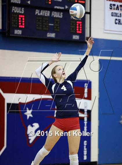 Thumbnail 1 in Sterling Heights Stevenson vs. Grosse Pointe North (MHSAA Class A Regional Final) photogallery.