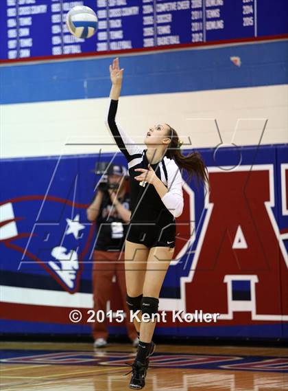 Thumbnail 1 in Sterling Heights Stevenson vs. Grosse Pointe North (MHSAA Class A Regional Final) photogallery.
