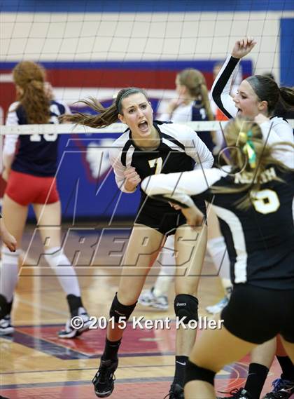 Thumbnail 1 in Sterling Heights Stevenson vs. Grosse Pointe North (MHSAA Class A Regional Final) photogallery.
