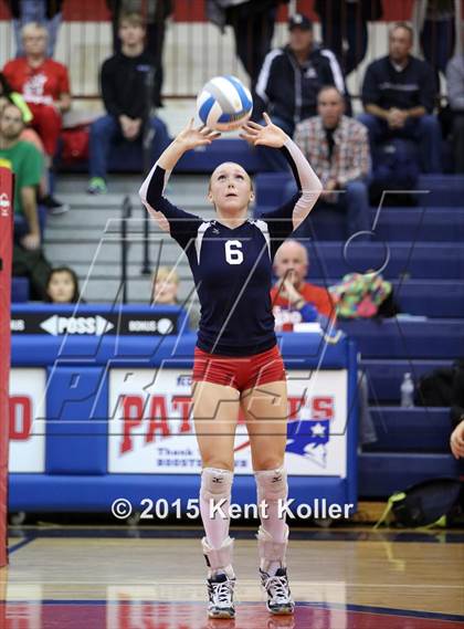 Thumbnail 3 in Sterling Heights Stevenson vs. Grosse Pointe North (MHSAA Class A Regional Final) photogallery.