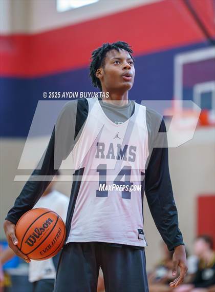 Thumbnail 2 in McKinney vs Berkner (Bronco Shootout) photogallery.