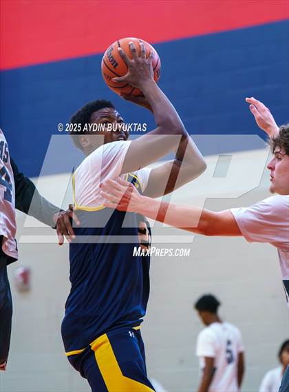 Thumbnail 1 in McKinney vs Berkner (Bronco Shootout) photogallery.
