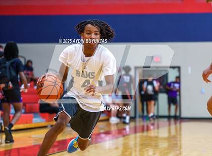 Thumbnail 3 in McKinney vs Berkner (Bronco Shootout) photogallery.