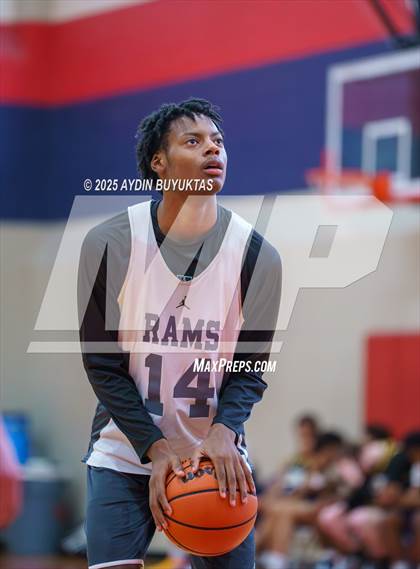 Thumbnail 3 in McKinney vs Berkner (Bronco Shootout) photogallery.