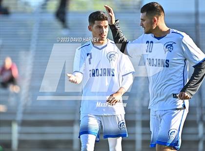 Thumbnail 2 in Thornton vs Alameda photogallery.