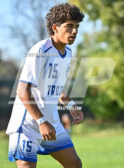 Thumbnail 3 in Thornton vs Alameda photogallery.