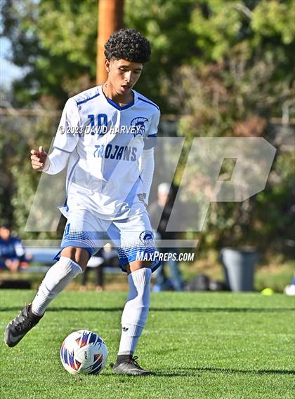 Thumbnail 3 in Thornton vs Alameda photogallery.